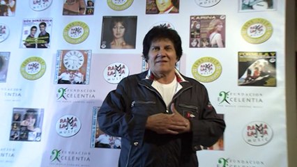 Familia y amigos de Georgie Dann le dan el último adiós