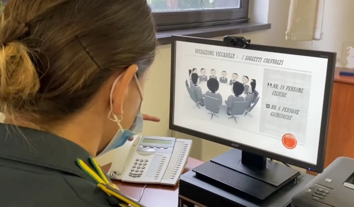 Evasione fiscale e riciclaggio internazionale: arresti tra Formia e Gaeta, sequestri per 21 milioni (04.11.21)