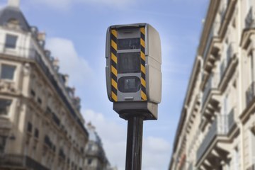 De nouveaux radars en 2022, pneus hiver, carton pour Tesla… le JT Auto