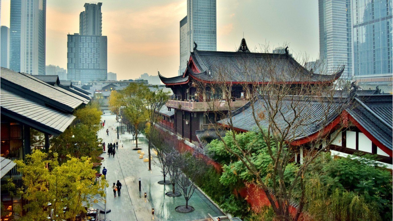 La Chine achète plus d’or, Evergrande fait craindre un effet boule de neige sur les banques