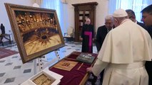 شاهد: محمود عباس يلتقي البابا فرنسيس في الفاتيكان