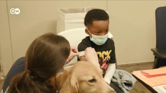 В США начали прививать детей от коронавируса (04.11.2021)