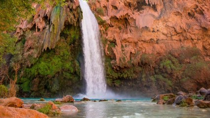 Sonido de cascada para el estrés