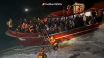 Casi 200 migrantes son rescatados por la Guardia Costera italiana