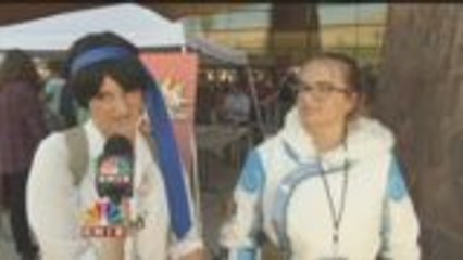 Fans Swelter in Full Costume for Palm Springs Comic Con