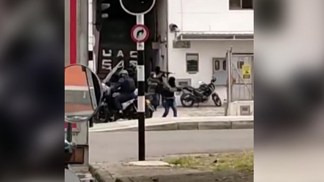 tn7-Intento de robo al estilo -La casa de papel- termina en balacera y con 11 detenidos en Medellín-041121