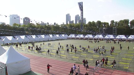 정부 "500명 이상 대규모 공연에 18세 이하 방역 패스 적용" / YTN