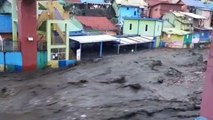 Banjir Bandang Terjang Kampung Warna Warni Malang