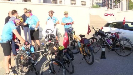 10 KASIM TÖRENİ İÇİN HATAY'DAN BİSİKLETLERİYLE YOLA ÇIKTILAR