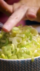 Sopa italiana de arroz y pesto