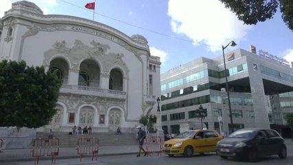 عثرات التحول الديمقراطي تفاقم الحالة الاقتصادية في تونس