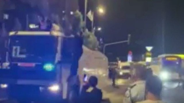 İsrailliler, bu kez İsrail polisinin yargılanması için sokaklara döküldü
