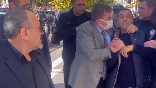 Ettiği küfür kameralara yansıyan İYİ Partili Lütfü Türkkan, sinkaflı sözlerini inkar edip vatandaşı suçladı