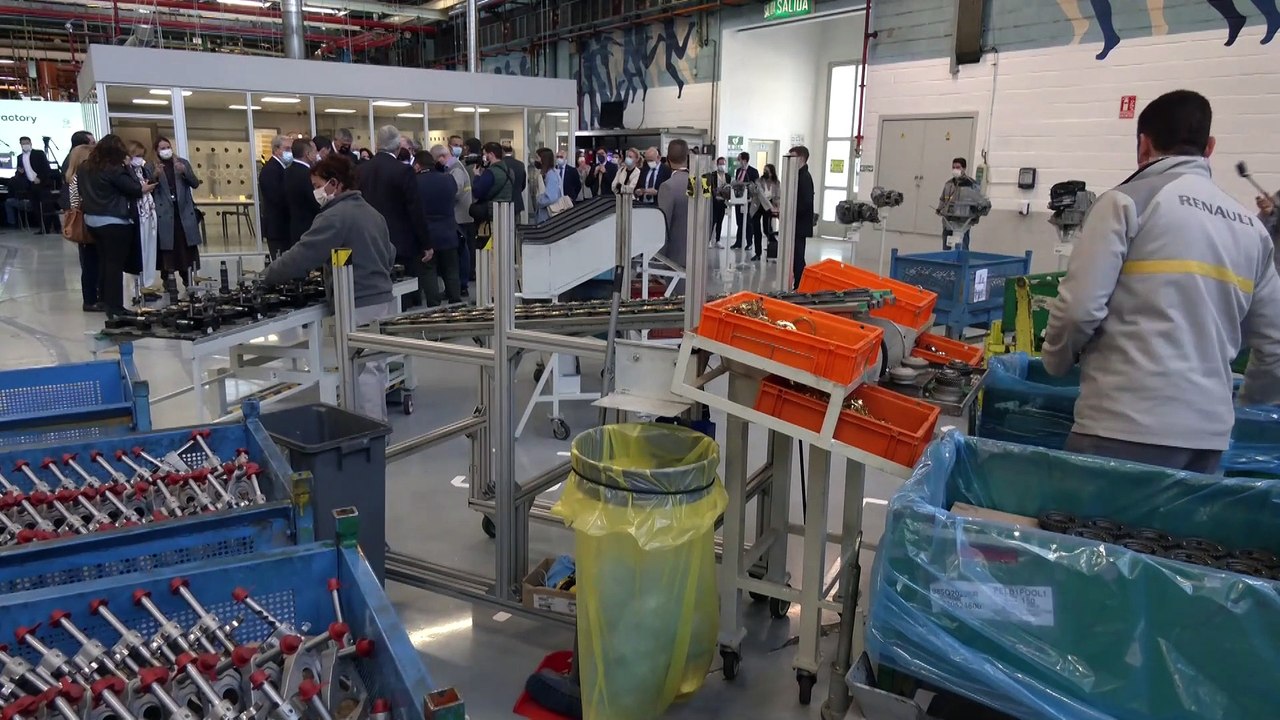 Moreno celebra que Renault elija Andalucía para primer proyecto de economía circular en España