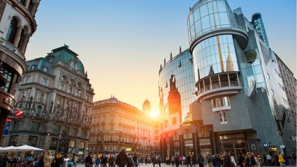 Cette ville rend la vaccination obligatoire pour aller au restaurant ou chez le coiffeur
