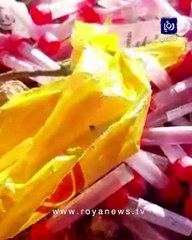 مواطن يرصد إلقاء عينات فحص PCR قرب طريق عام في محافظة البلقاء