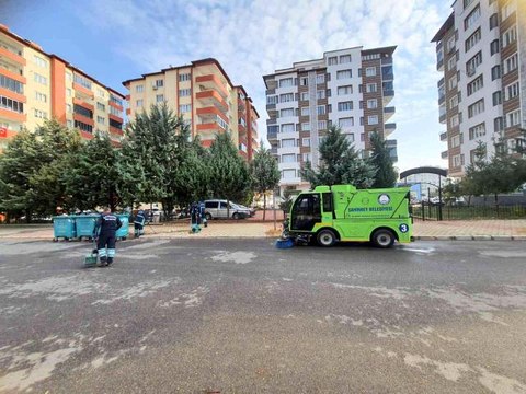 Şahinbey'de temizlik görevlileri 24 saat görev başında