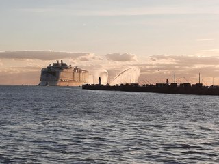 Saint-Nazaire : revivez le départ du "Wonder of the Seas", le plus gros paquebot du monde