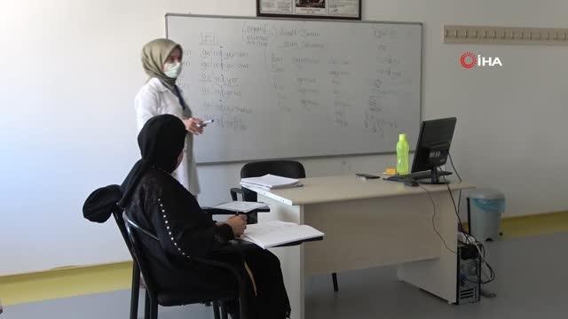 Son dakika haberleri | Savaştan kaçıp Türkiye'ye sığınan kadın: Hayallerim var