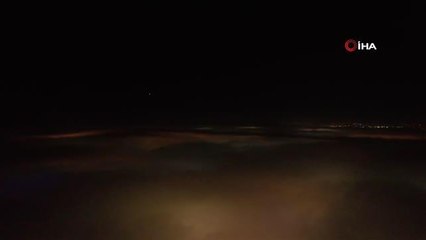 İstanbul'da sis etkili oldu, binalar siste kayboldu