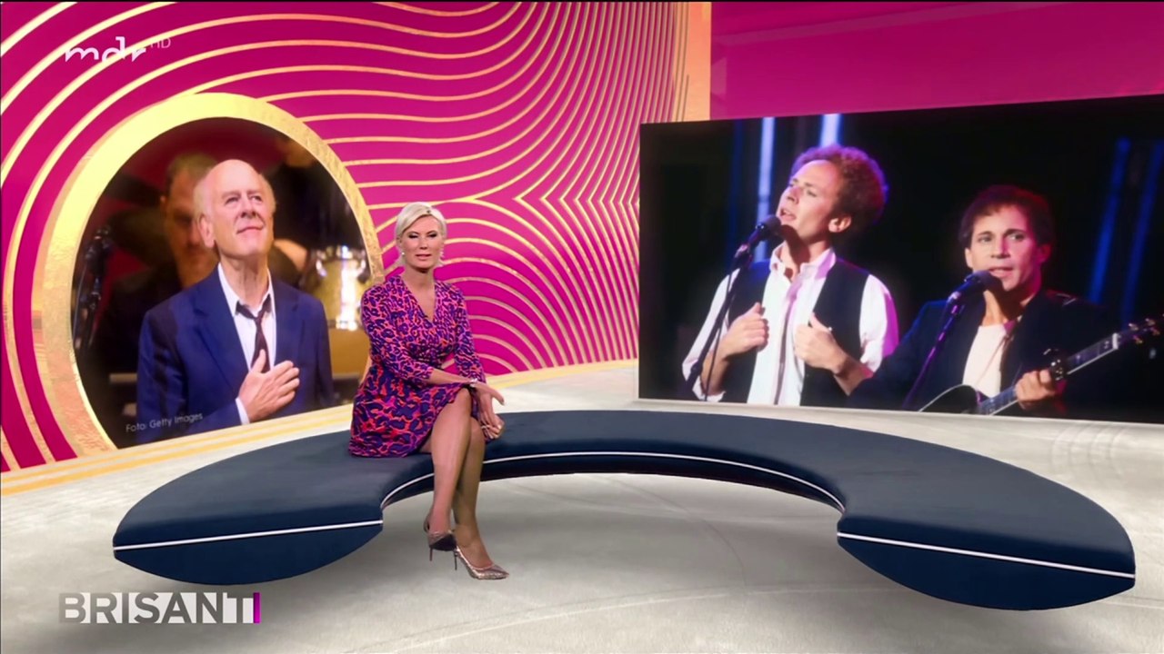 Kamilla Senjo   05.11.2021