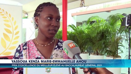 La gente féminine honorée à l'occasion de la célébration de la 8e Journée Nationale de l’Excellence