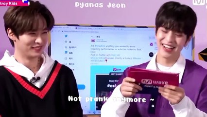 LEE KNOW AND SEUNGMIN FUNNY BICKERING COUPLE