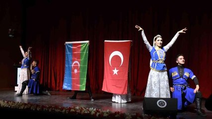 Azerbaycan'ın kalbi Atatürk Üniversitesi'nde attı