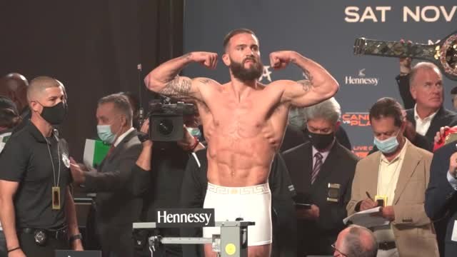 Canelo and Plant weigh in ahead of historic super middleweight bout