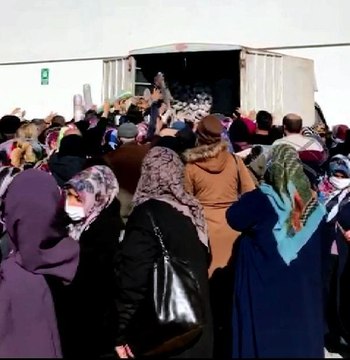 YOZGAT'TA İNDİRİM İZDİHAMI