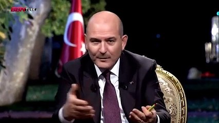 Bakan Soylu'dan Berat Albayrak'la çarpıştığı fotoğrafa ilişkin soruya yanıt: Tekrar böyle bir şey olabilir diye artık dikkatli yürüyorum