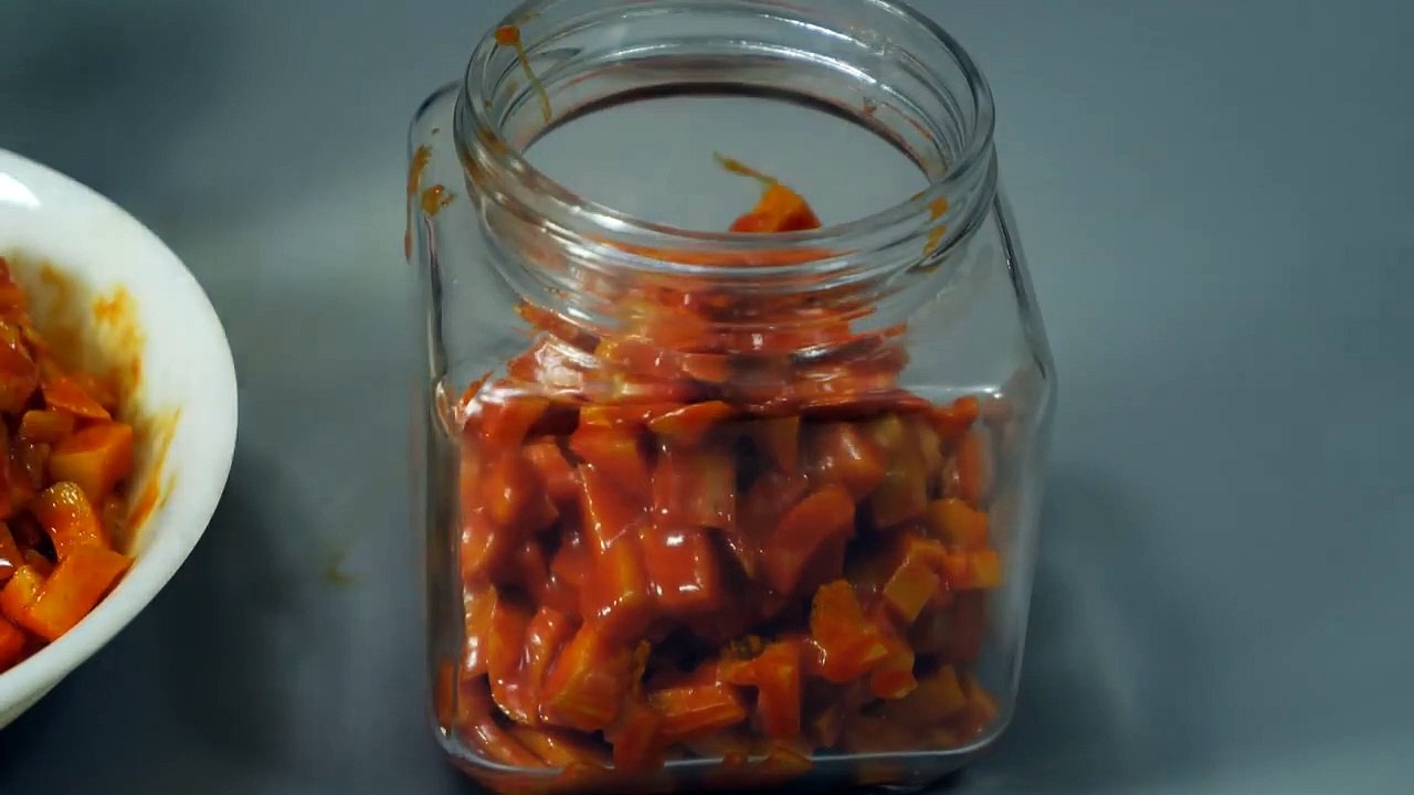 आम का हींग वाला पारम्परिक अचार  । Mango Pickle with asafoetida । Kairi Hing Achar | Ambyache Lonche