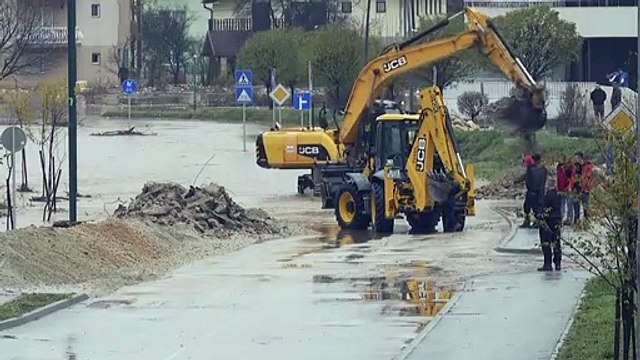 أمطار غزيرة تتسبب بفيضانات في مناطق من ساراييفو
