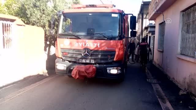 Kiracının ev sahibine kızıp yaktığı iddia edilen konut kullanılamaz hale geldi