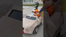Kids Dress Up in Funny Dumb and Dumber Getup