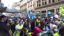 Milers de persones es manifesten a Glasgow per exigir justícia climàtica