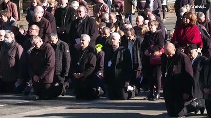 Во Франции епископы попросили прощения у Бога
