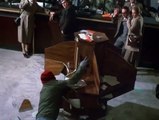 Renato Pozzetto scene migliori divertenti Hulk sventa la rapina in banca - La casa stregata 1982 -