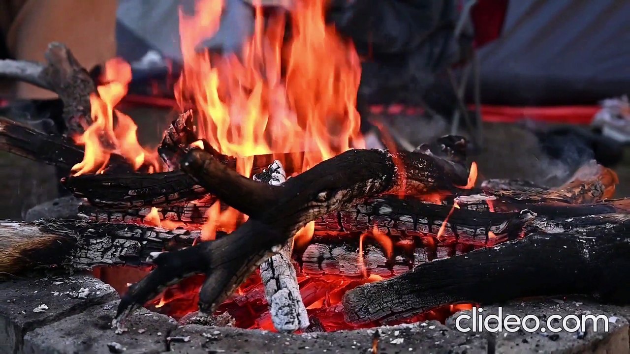 orchestrale   et voix  ,  joli clip  je vous laisse le soin d'apprécier le moment de détente . cette œuvre m'appartient  licence Créative Commons me citer pour utilisation