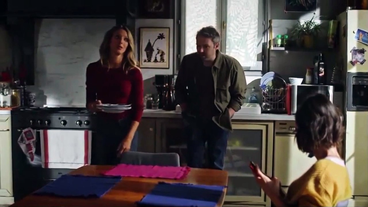 Plus belle la vie : [Spoilers] - Sabrina parie qu’elle peut trouver des défauts à Adriana...