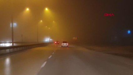 Kırıkkale'ye sis çöktü, görüş mesafesi 10 metreye düştü