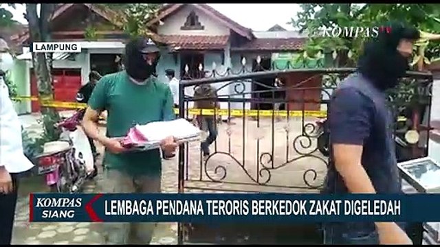 Densus 88 Geledah Rumah Terduga Teroris Jemaah Islamiyah di Lampung