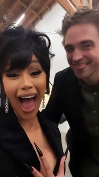 Cardi B e Robert Pattinson