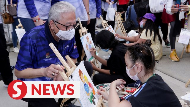 PM: National family month in November now called Malaysian Family month