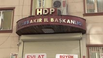 Diyarbakır annelerinin evlat nöbetine bir aile daha katıldı