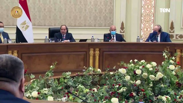 الرئيس السيسي يشارك في المائدة المستديرة لمؤتمر النقل الذكي مع رؤساء كبرى الشركات العالمية