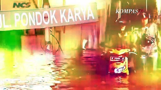 Banjir 1 Meter di Komplek Polri Pondok Karya, Warga Memilih Bertahan di Lantai Dua