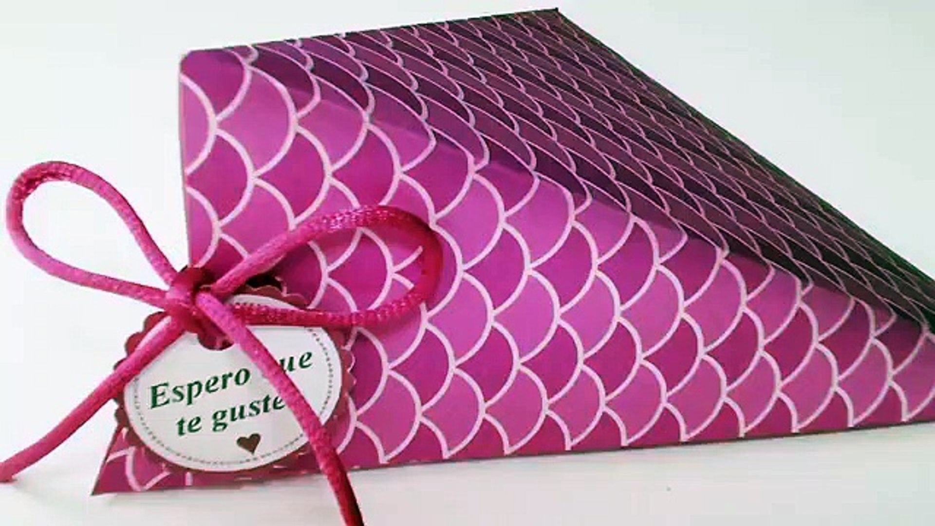 DIY crafts׃ GIFT BOX easy (triangular) - Innova Crafts - video