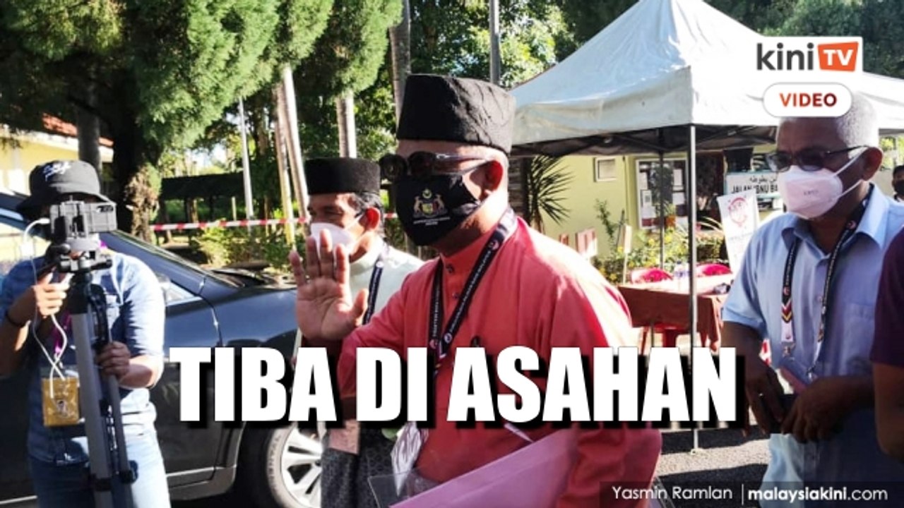 9:10am: Calon PH, Idris Haron tiba di PPC Asahan