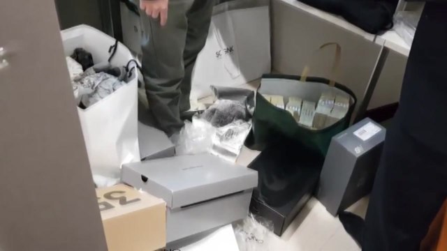 경찰, 불법 도박 344명 무더기 검거...270억 원 추징 / YTN